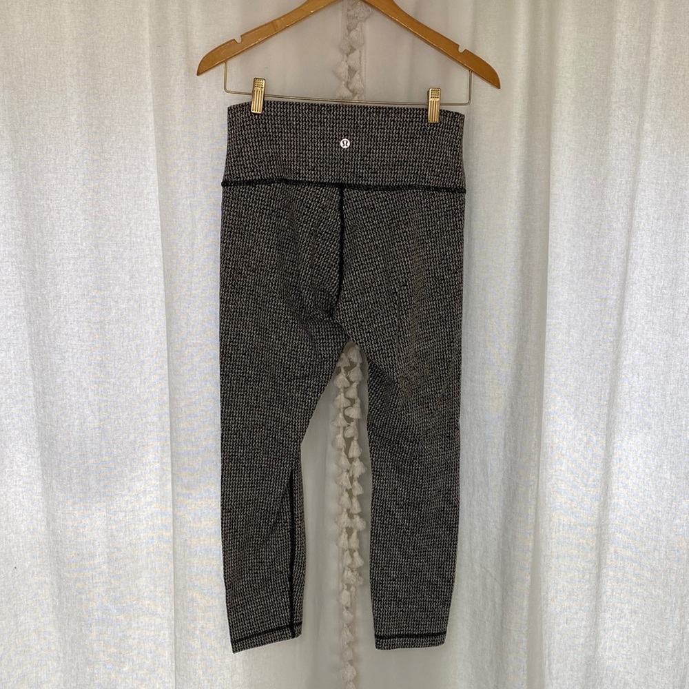 lululemon size 8 wunder under